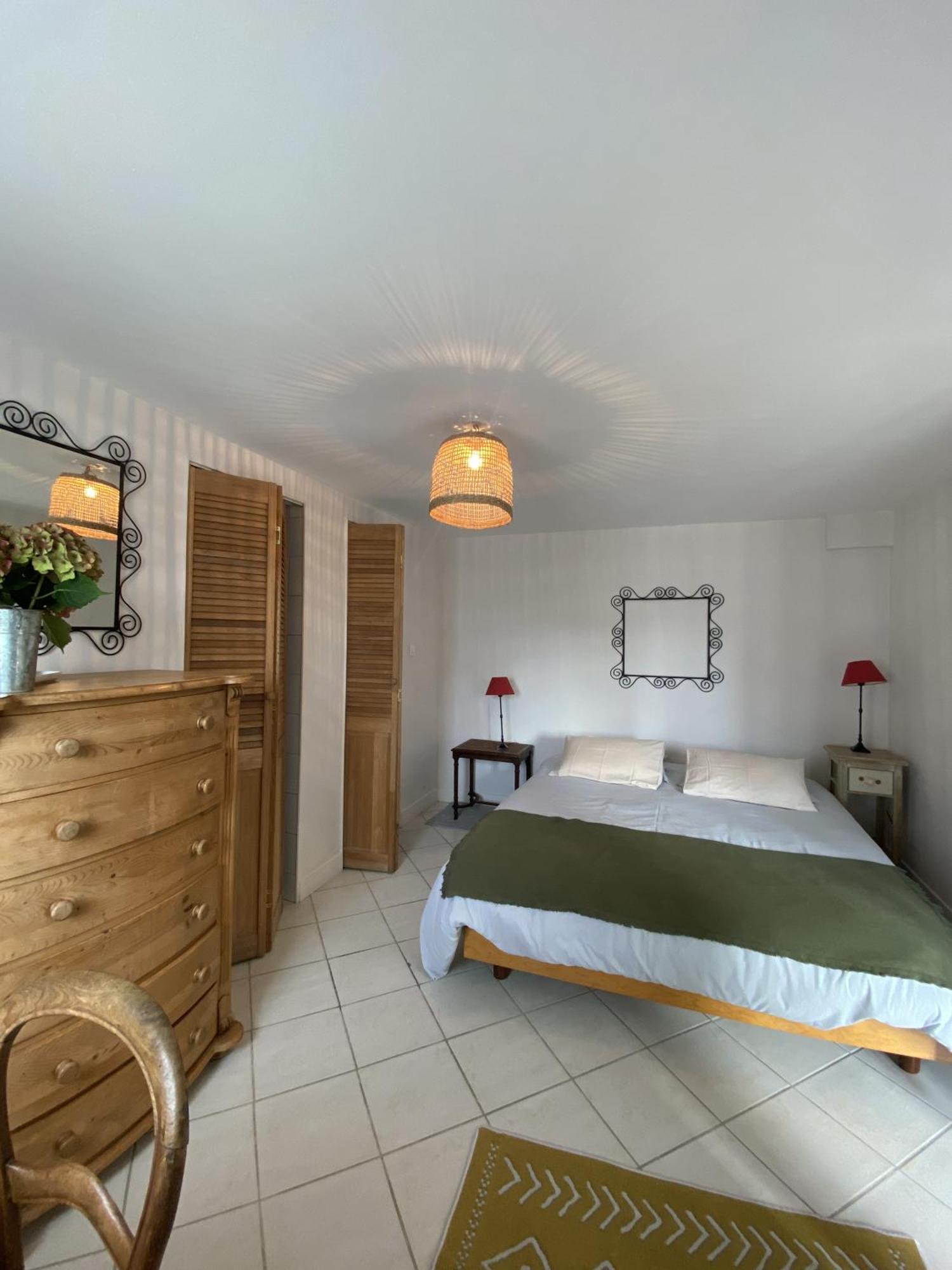 La Clef Du Four Bed & Breakfast Plesder Екстериор снимка