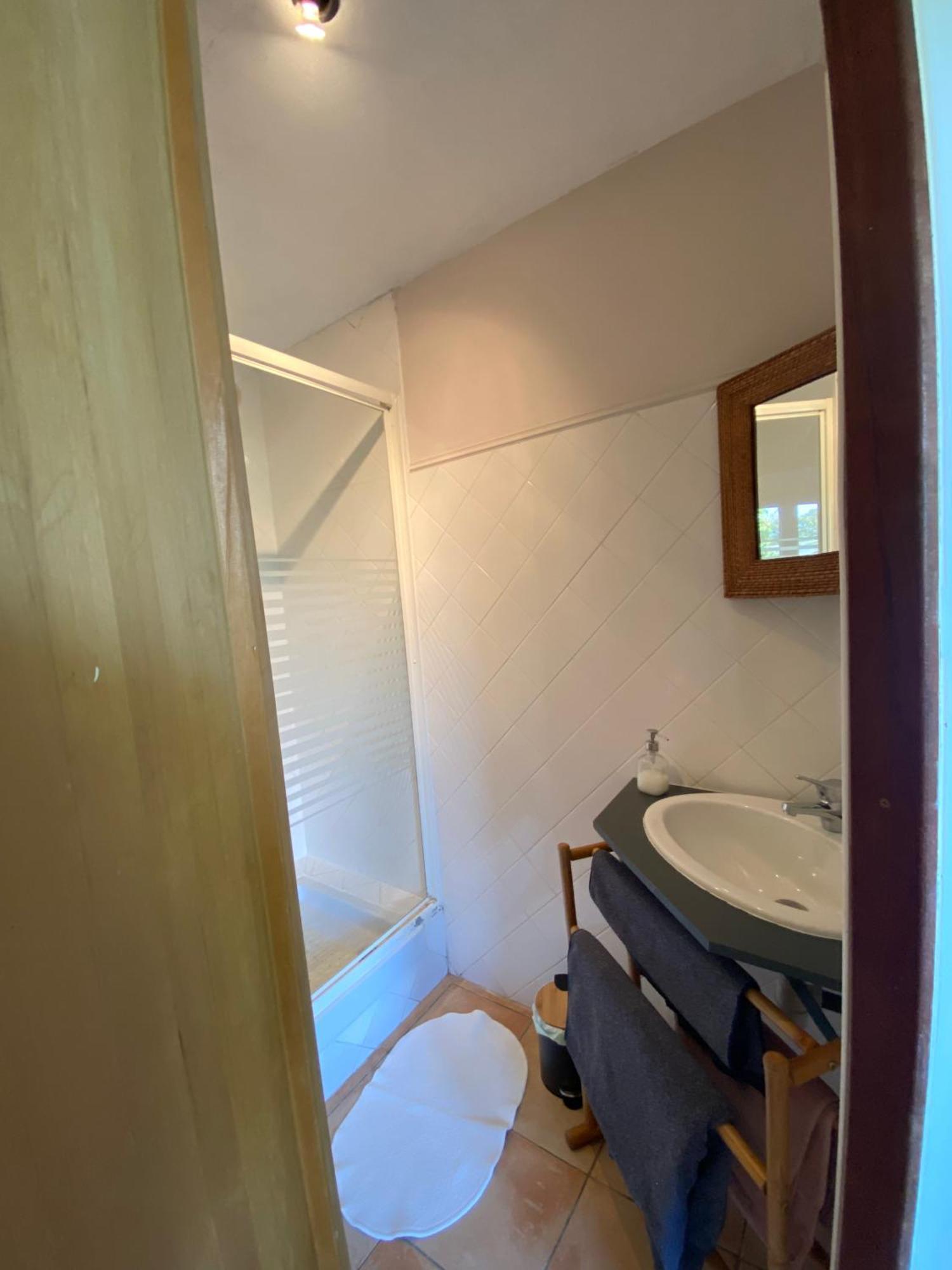 La Clef Du Four Bed & Breakfast Plesder Екстериор снимка