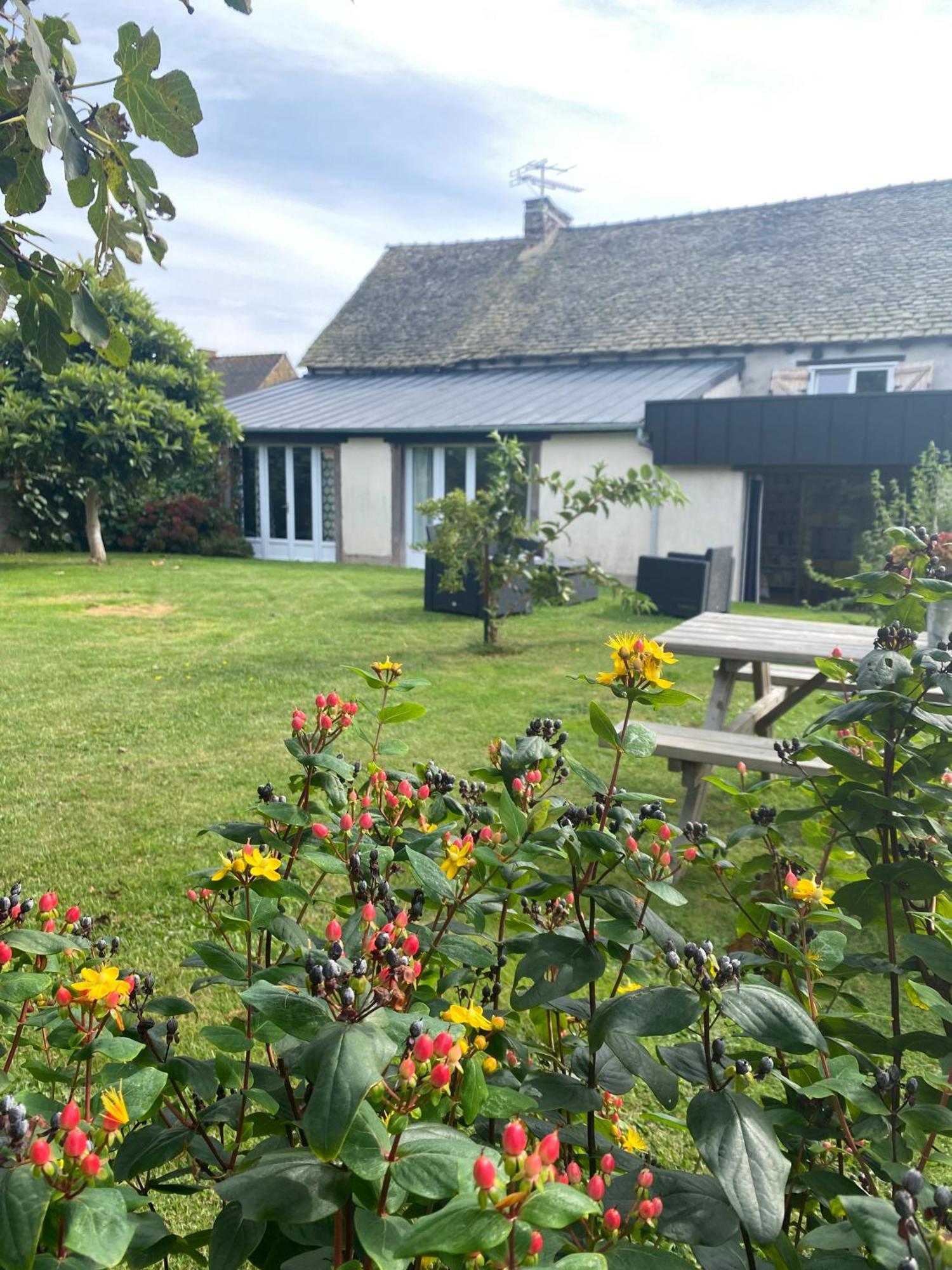 La Clef Du Four Bed & Breakfast Plesder Екстериор снимка