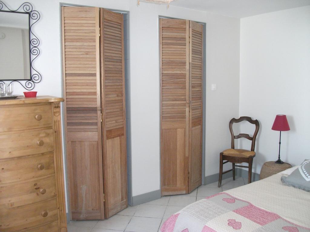 La Clef Du Four Bed & Breakfast Plesder Екстериор снимка